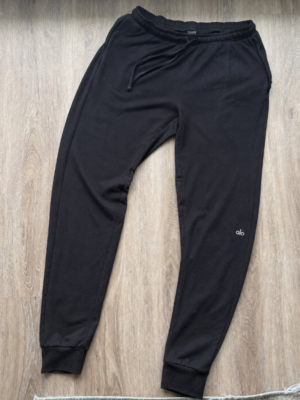 Alo Mens soft stretch jogger pants